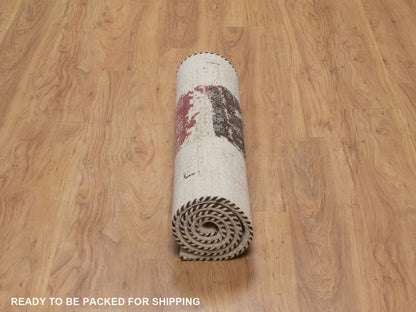 Gabbeh Modern / Contemporary hand-knotted wool rug in Ivory, 2'9" x 5'3", SKU O092630 (view 6)