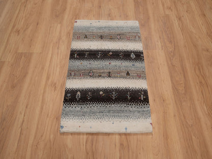 Gabbeh Modern / Contemporary hand-knotted wool rug in Ivory, 1'11" x 3', SKU O092632 (view 2)