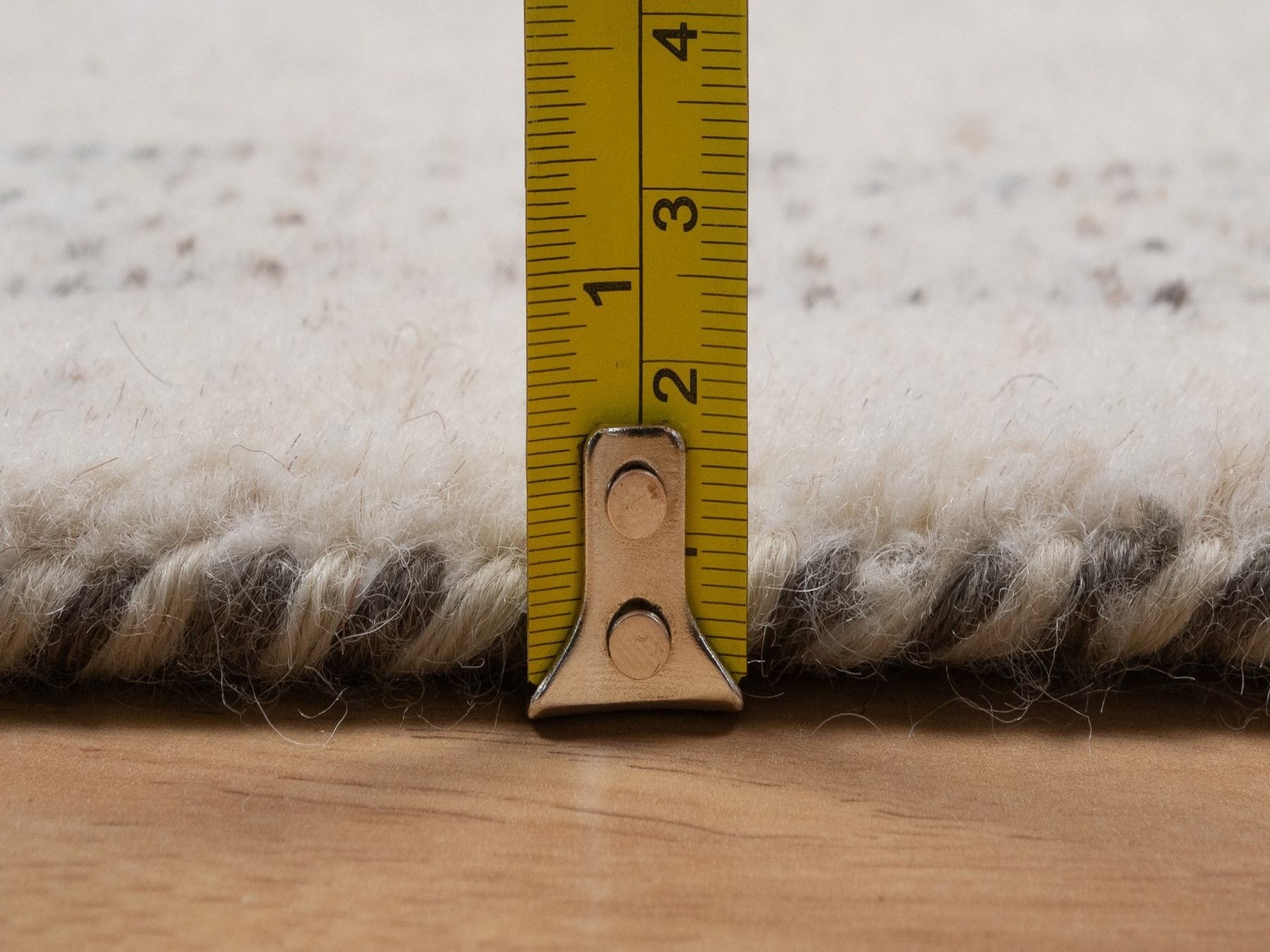 Gabbeh Modern / Contemporary hand-knotted wool rug in Ivory, 2' x 3', SKU O092635 (view 7)
