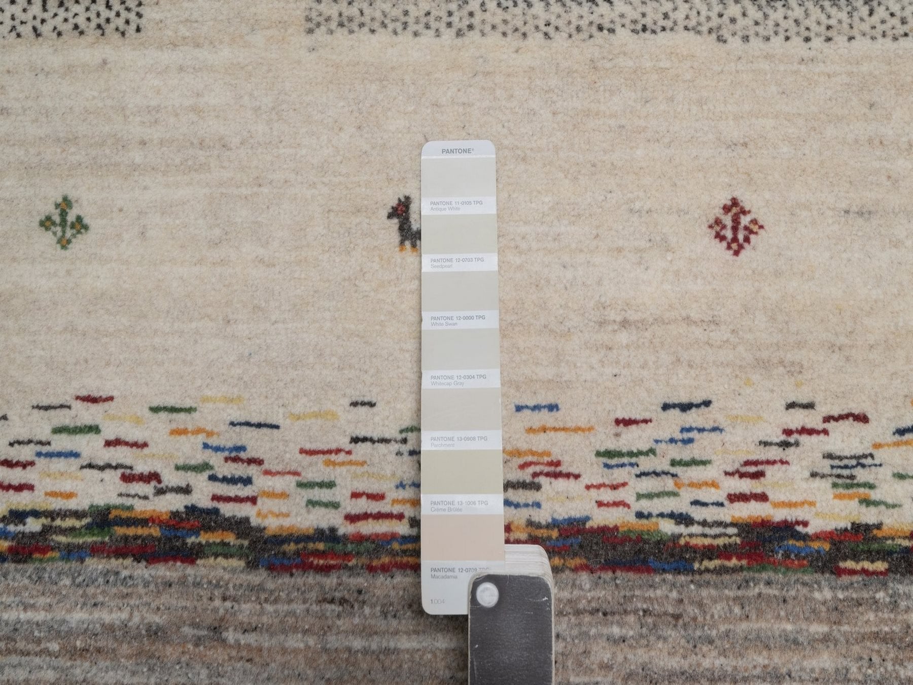 Gabbeh Modern / Contemporary hand-knotted wool rug in Brown, 7'9" x 10', SKU O092636 (view 7)
