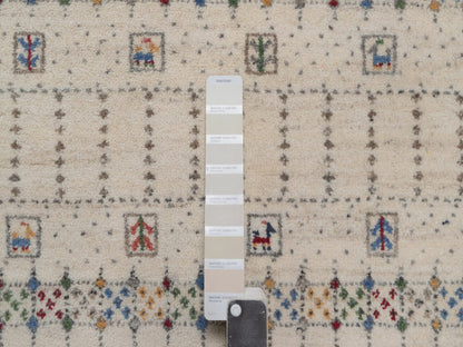 Gabbeh Modern / Contemporary hand-knotted wool rug in Ivory, 8'2" x 10'1", SKU O092637 (view 7)