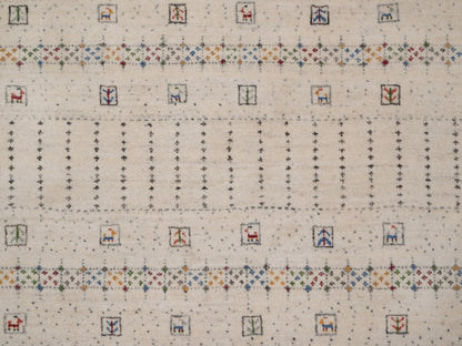 Gabbeh Modern / Contemporary hand-knotted wool rug in Ivory, 8'9" x 11'11", SKU O092654 (view 8)