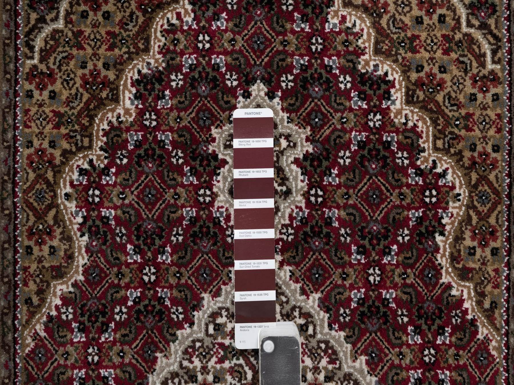 Tabriz hand-knotted wool rug in Red, 2'9" x 4'11", SKU O092662 (view 4)
