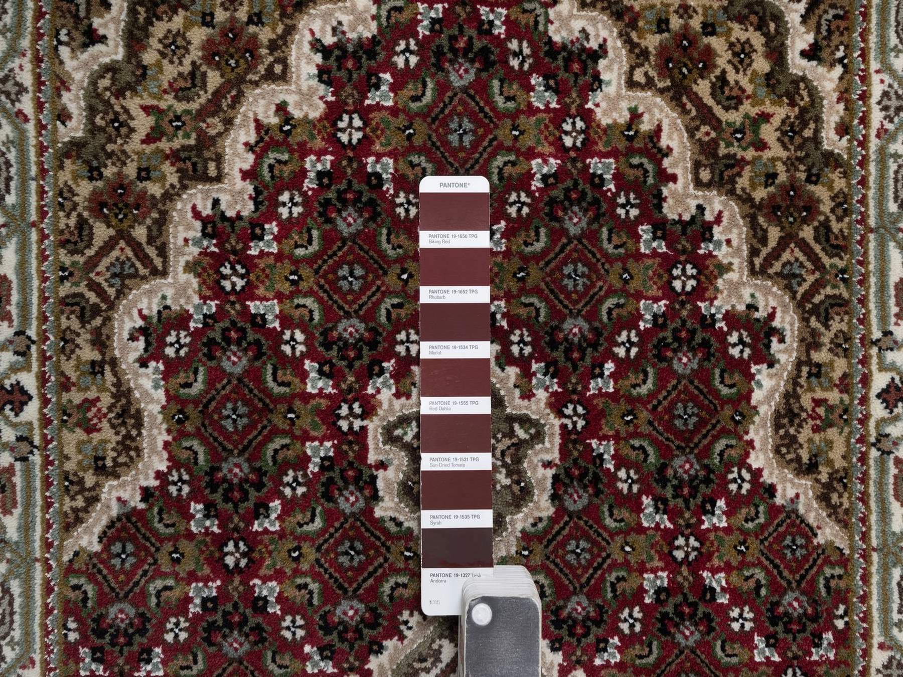 Tabriz hand-knotted wool rug in Red, 2'5" x 4'9", SKU O092664 (view 4)