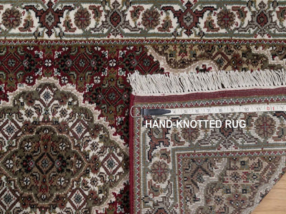 Tabriz hand-knotted wool rug in Red, 2'5" x 4'9", SKU O092664 (view 8)