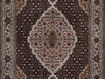 Tabriz hand-knotted wool rug in Black, 2'9" x 5'3", SKU O092672 (view 5)