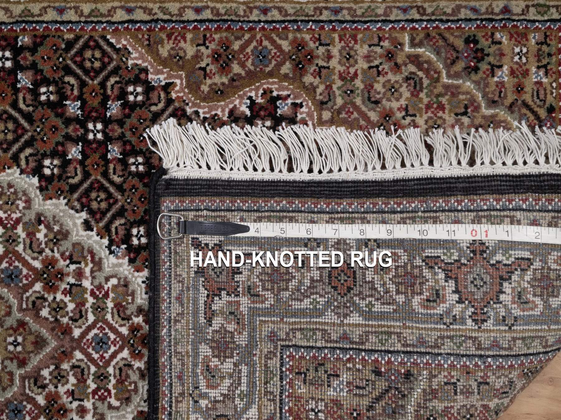 Tabriz hand-knotted wool rug in Black, 2'9" x 5'3", SKU O092672 (view 8)