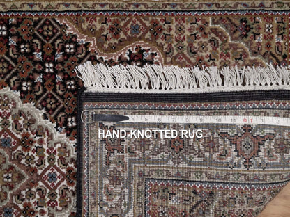 Tabriz hand-knotted wool rug in Black, 2'9" x 5'3", SKU O092672 (view 8)