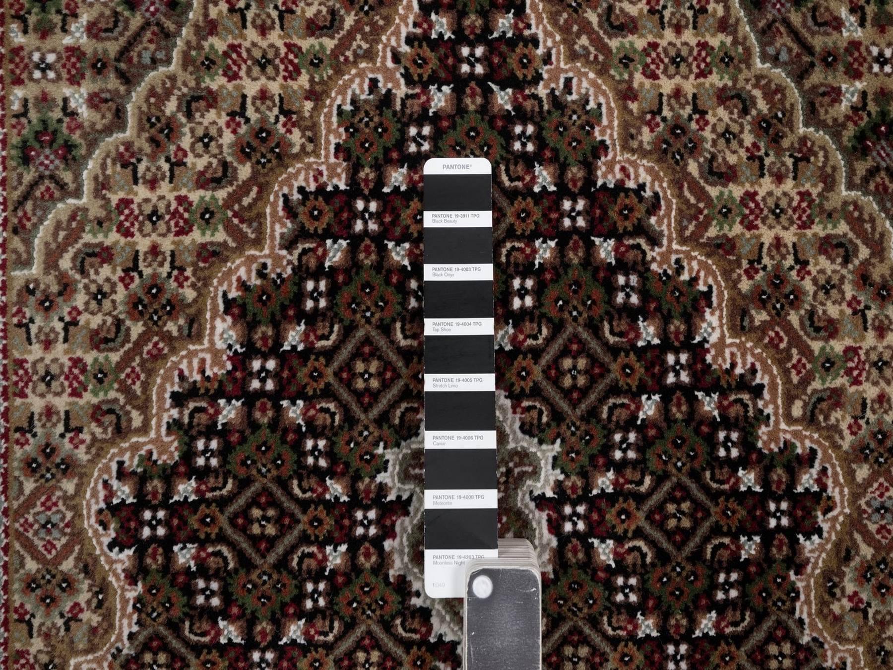 Tabriz hand-knotted wool rug in Black, 2'11" x 5'2", SKU O092673 (view 4)