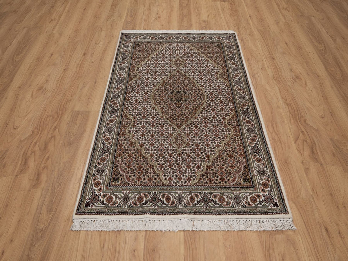 Tabriz hand-knotted wool rug in Ivory, 3'9" x 5'11", SKU O092678 (view 2)