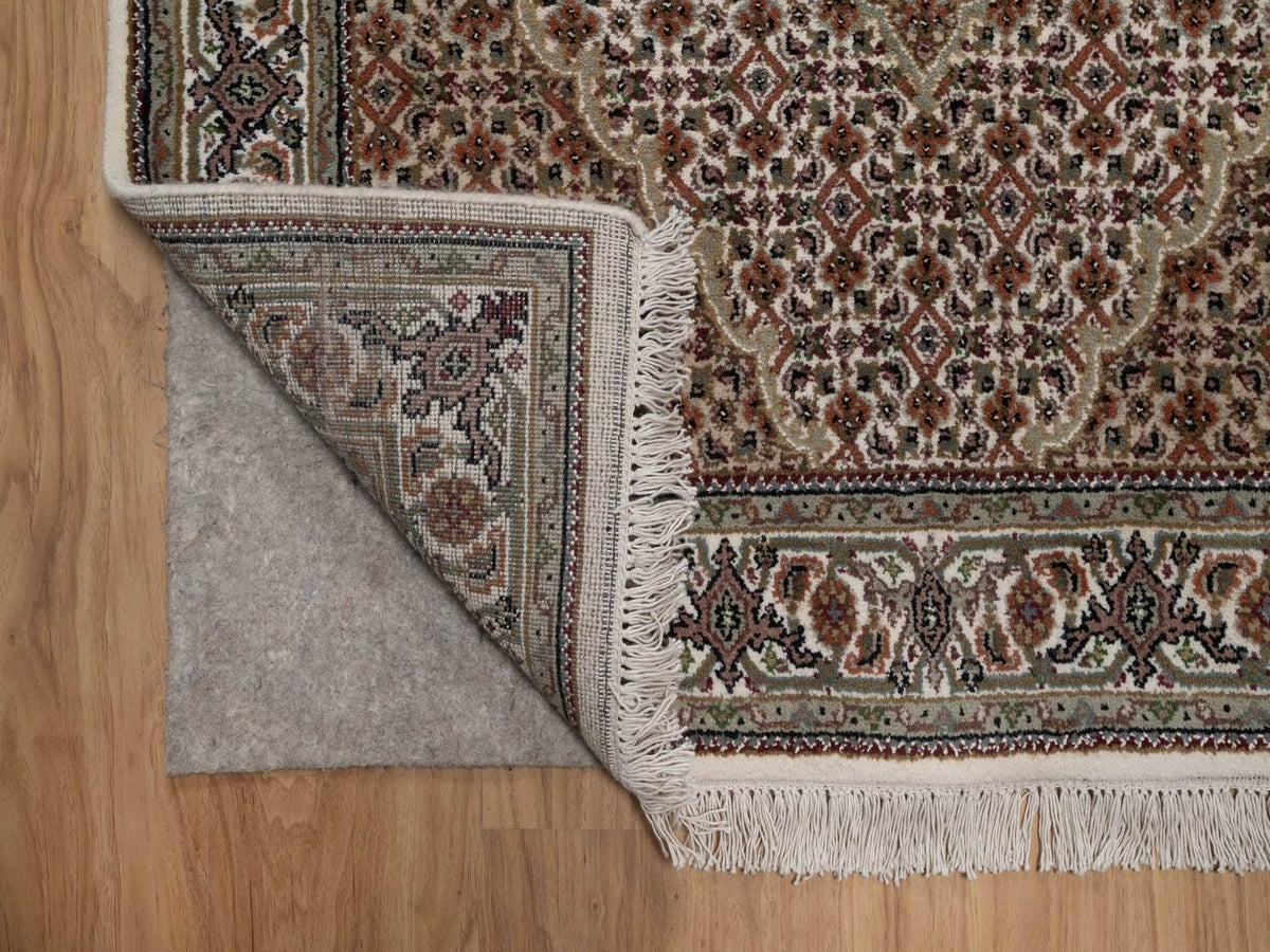 Tabriz hand-knotted wool rug in Ivory, 3'9" x 5'11", SKU O092678 (view 3)