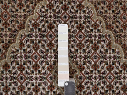 Tabriz hand-knotted wool rug in Ivory, 3'9" x 5'11", SKU O092678 (view 4)