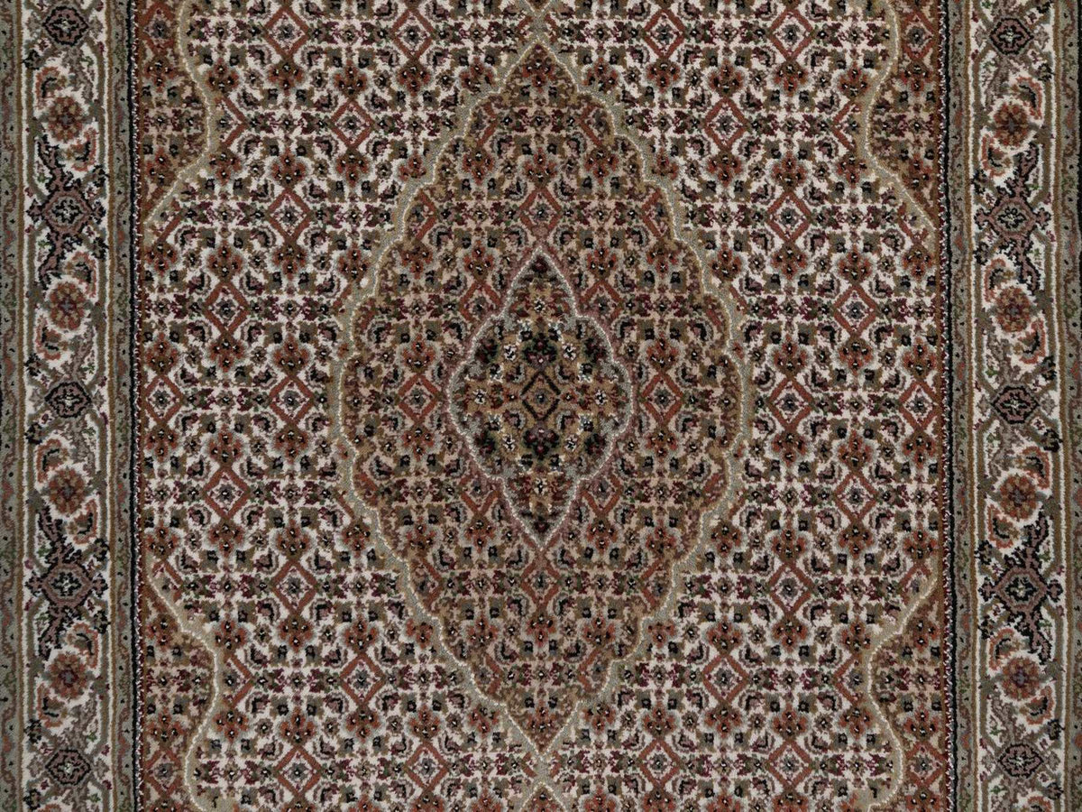 Tabriz hand-knotted wool rug in Ivory, 3'9" x 5'11", SKU O092678 (view 5)