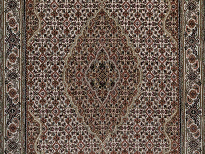Tabriz hand-knotted wool rug in Ivory, 3'9" x 5'11", SKU O092678 (view 5)