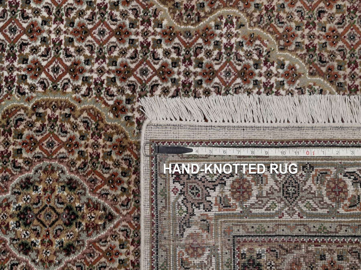 Tabriz hand-knotted wool rug in Ivory, 3'9" x 5'11", SKU O092678 (view 8)