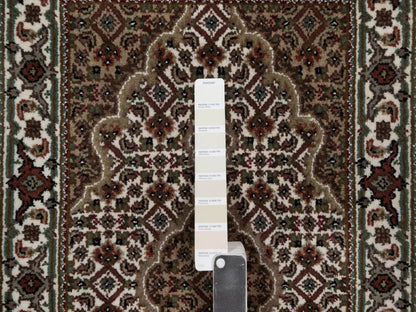 Tabriz hand-knotted wool rug in Ivory, 2'1" x 3'1", SKU O092682 (view 4)