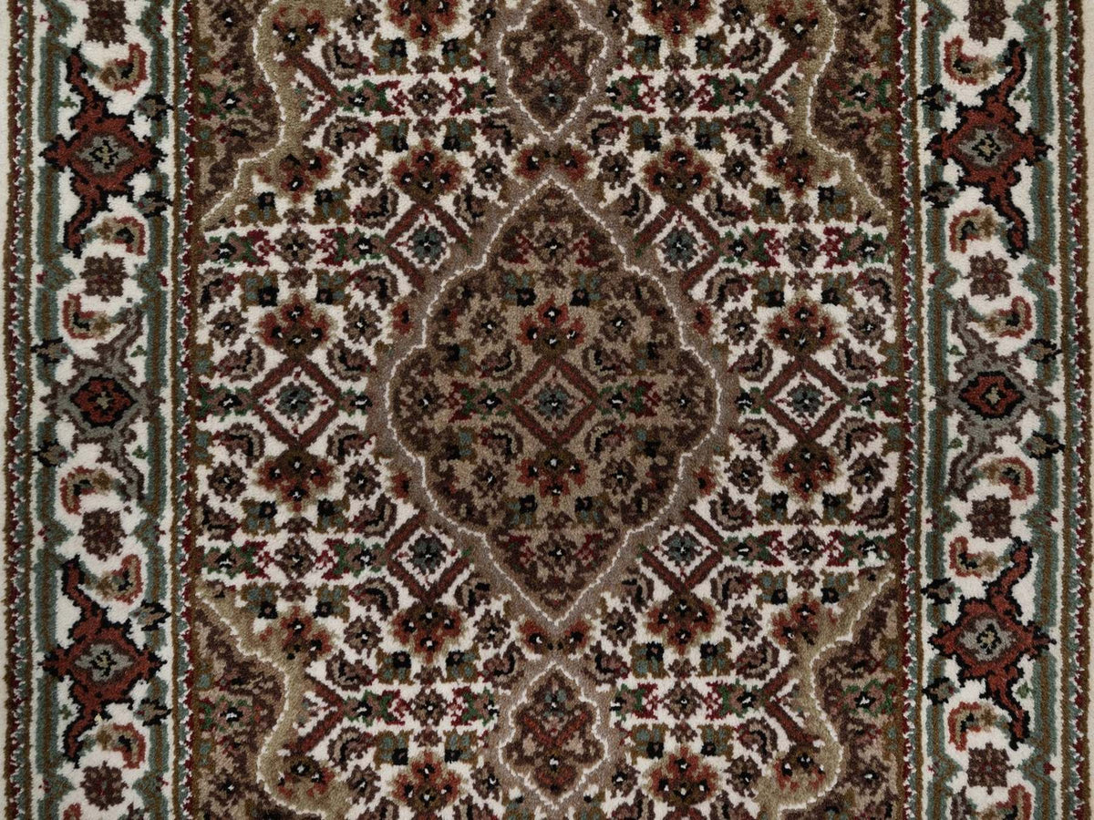 Tabriz hand-knotted wool rug in Ivory, 2'1" x 3'1", SKU O092682 (view 5)