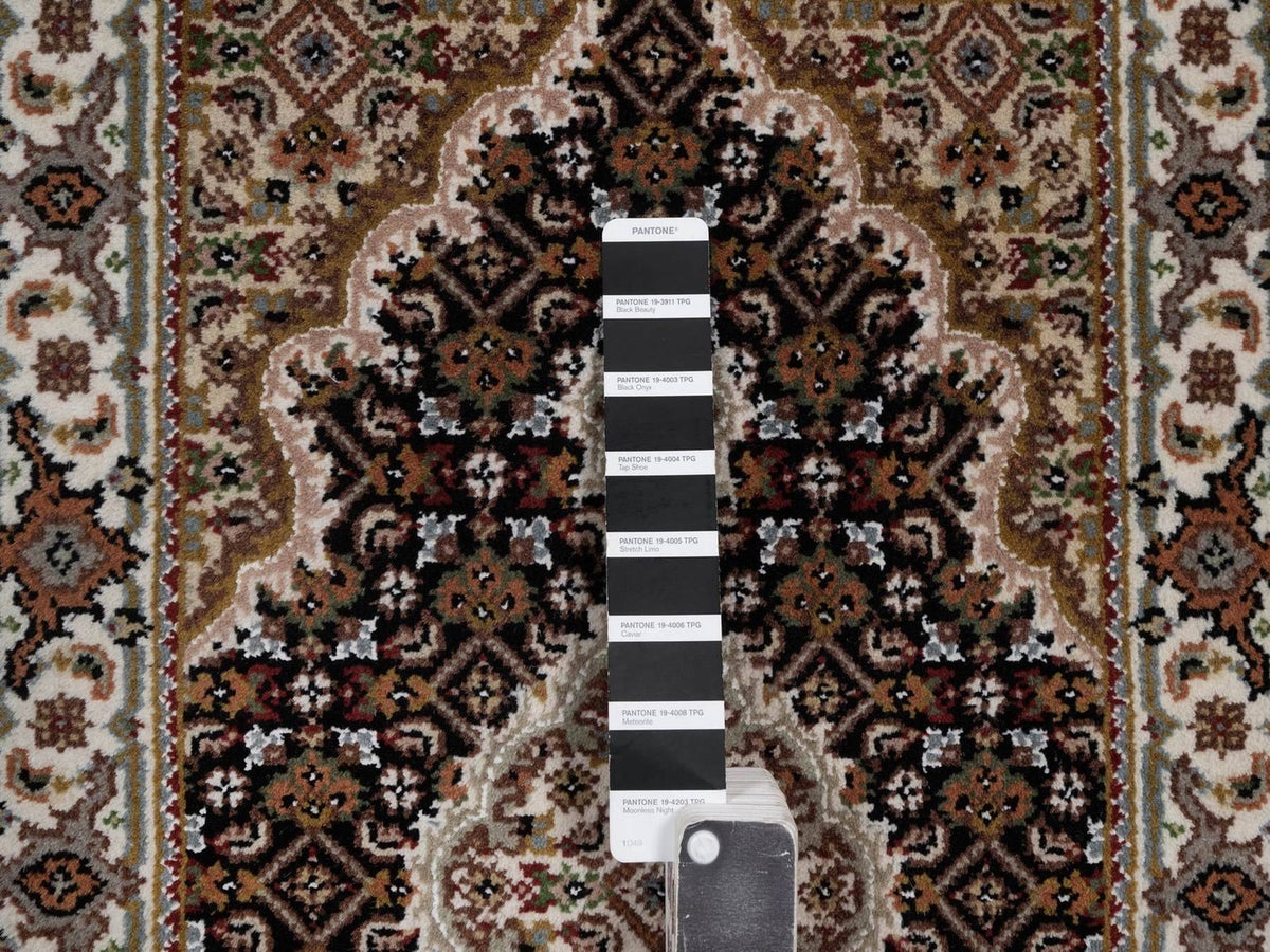 Tabriz hand-knotted wool rug in Black, 1'11" x 3', SKU O092684 (view 4)