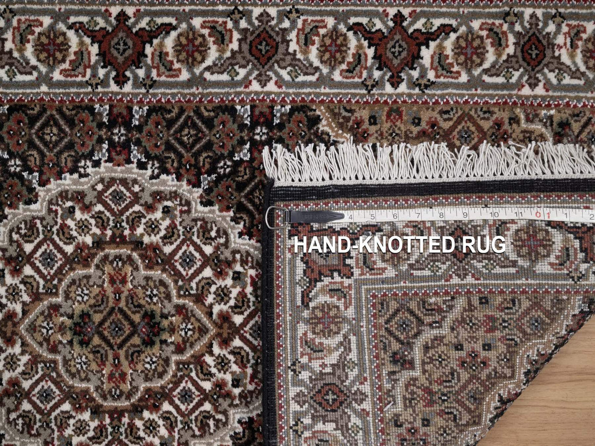 Tabriz hand-knotted wool rug in Black, 2'5" x 4'8", SKU O092685 (view 8)