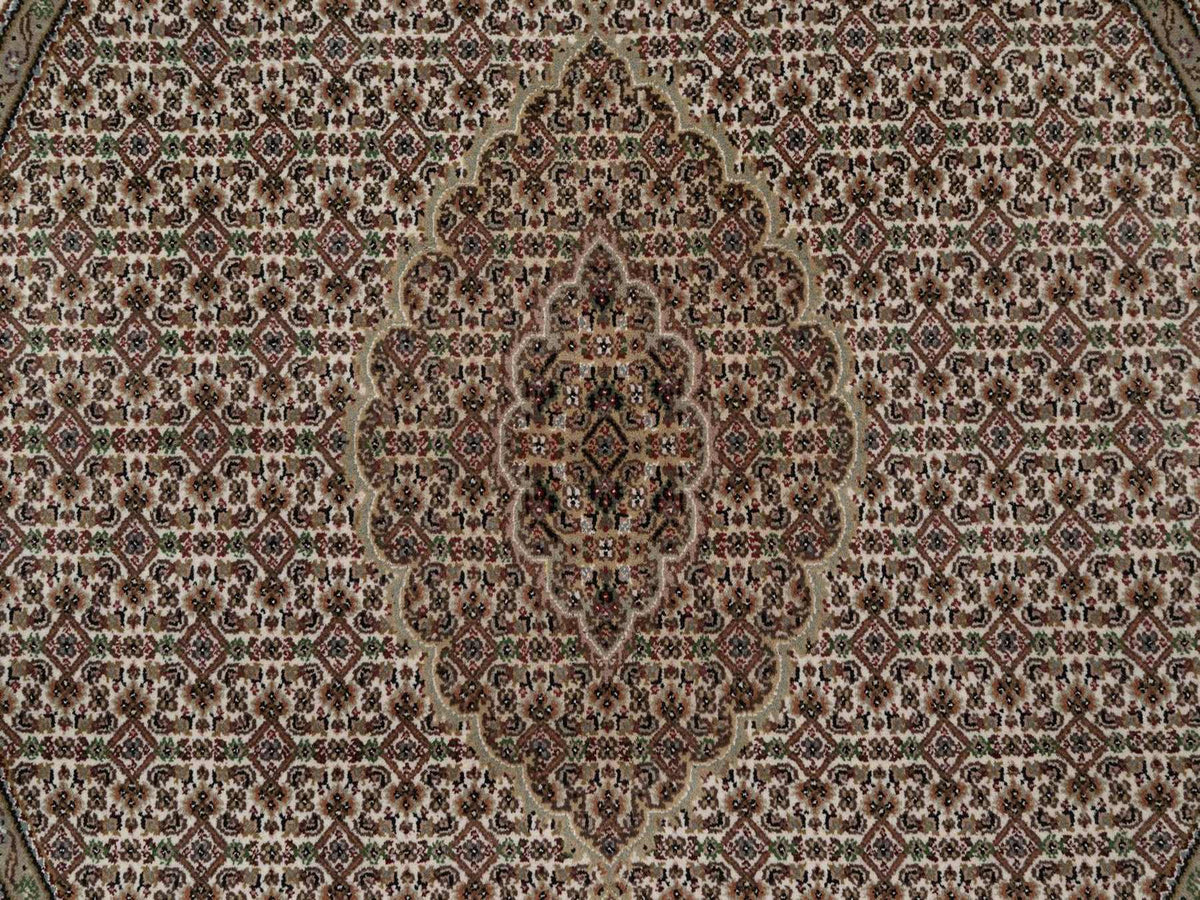 Tabriz hand-knotted wool rug in Ivory, 5'11" x 5'11", SKU O092686 (view 5)
