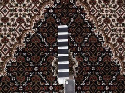Tabriz hand-knotted wool rug in Black, 3'11" x 6'1", SKU O092687 (view 4)