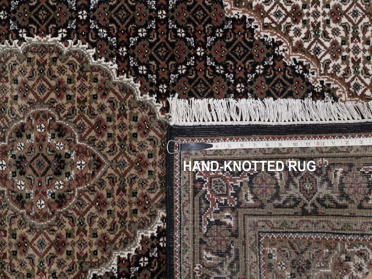 Tabriz hand-knotted wool rug in Black, 4' x 6', SKU O092688 (view 8)