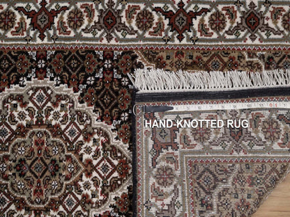 Tabriz hand-knotted wool rug in Black, 2'5" x 4'10", SKU O092689 (view 8)