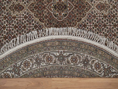 Tabriz hand-knotted wool rug in Ivory, 5' x 5', SKU O092693 (view 3)