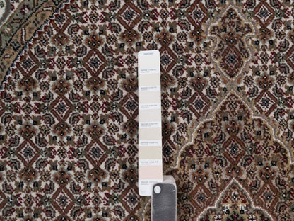 Tabriz hand-knotted wool rug in Ivory, 5' x 5', SKU O092693 (view 4)