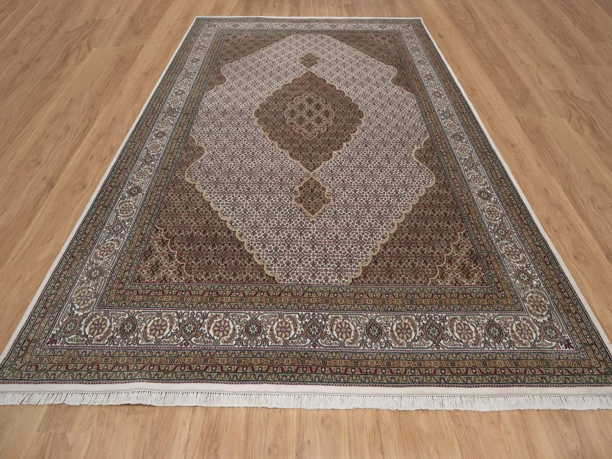 Tabriz hand-knotted wool rug in Ivory, 8'9" x 12'4", SKU O092695 (view 2)