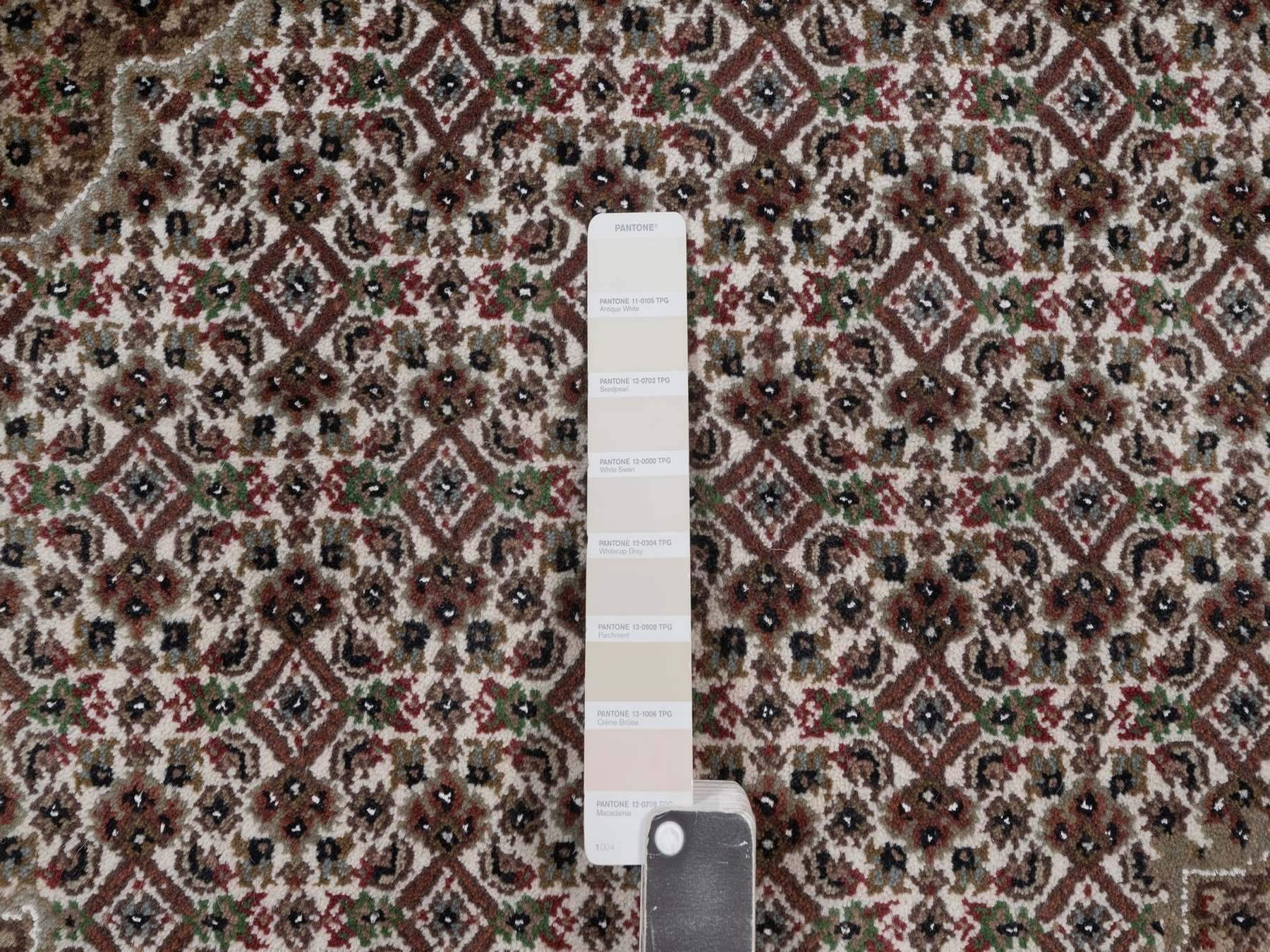 Tabriz hand-knotted wool rug in Ivory, 8' x 9'10", SKU O092697 (view 7)