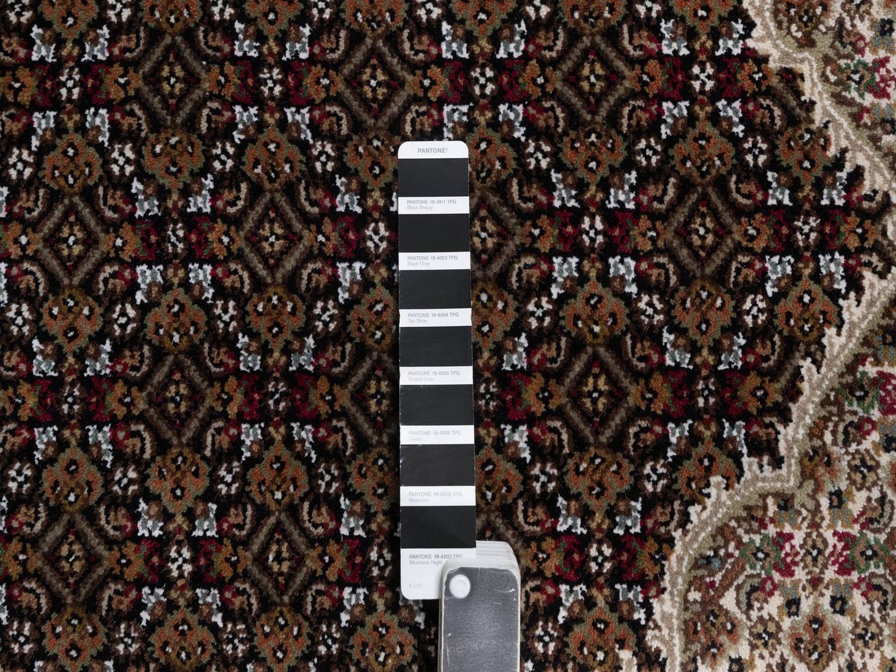 Tabriz hand-knotted wool rug in Black, 8'9" x 12'4", SKU O092702 (view 7)