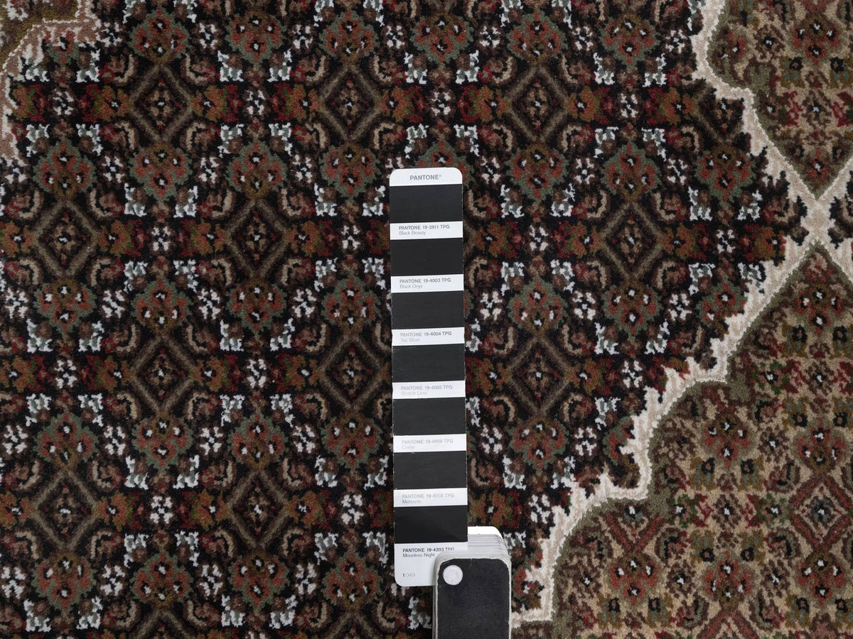 Tabriz hand-knotted wool rug in Black, 7'11" x 9'11", SKU O092703 (view 7)