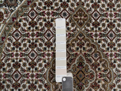 Tabriz hand-knotted wool rug in Ivory, 3'4" x 3'4", SKU O092706 (view 4)