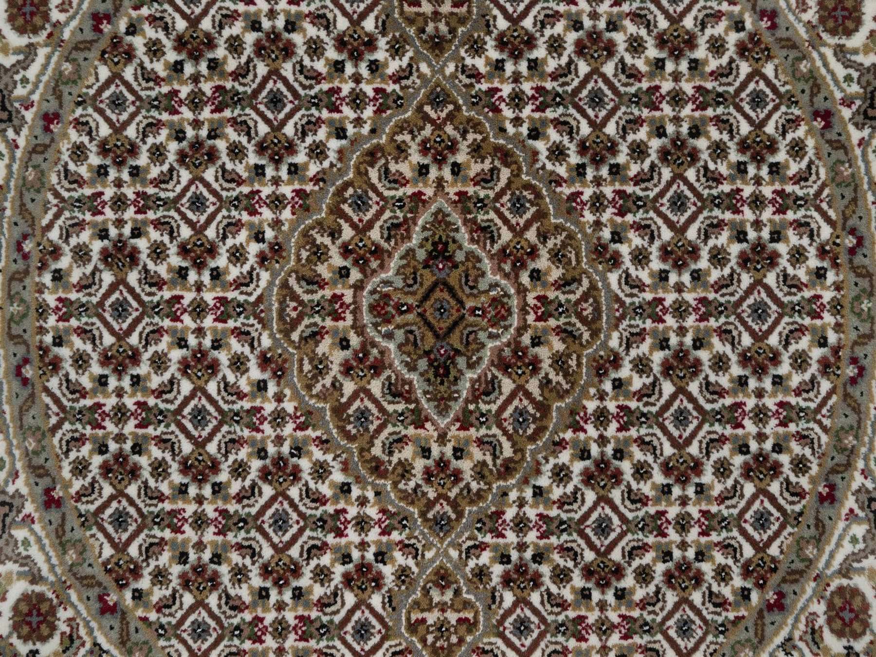 Tabriz hand-knotted wool rug in Ivory, 3'4" x 3'4", SKU O092706 (view 5)