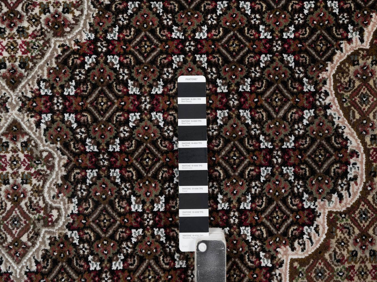Tabriz hand-knotted wool rug in Black, 6' x 9', SKU O092707 (view 7)