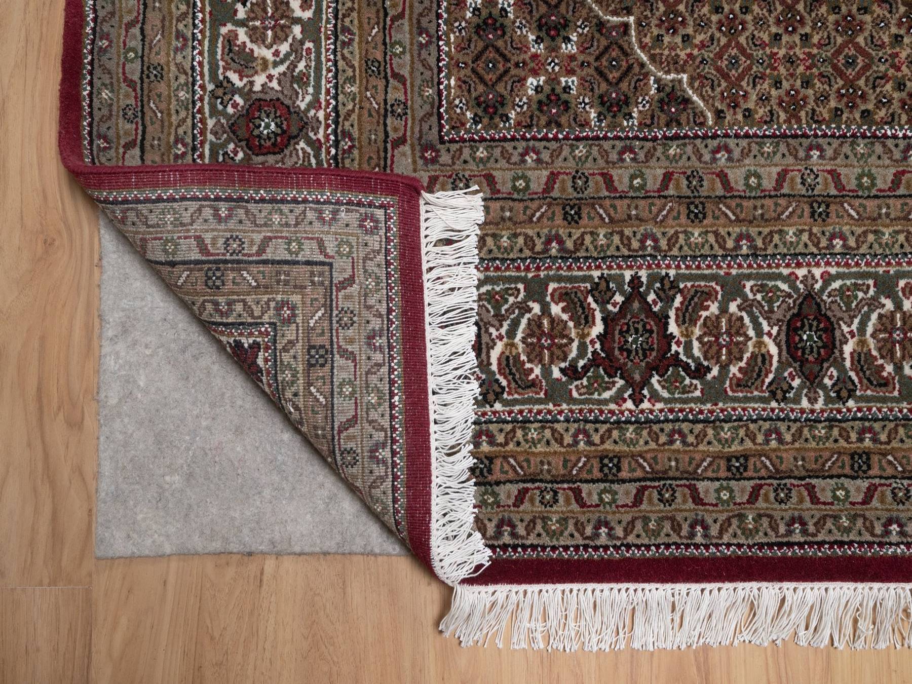 Tabriz hand-knotted wool rug in Red, 7'9" x 9'11", SKU O092710 (view 4)