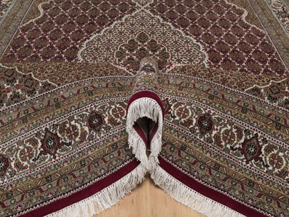 Tabriz hand-knotted wool rug in Red, 7'9" x 9'11", SKU O092710 (view 5)