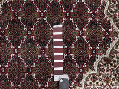 Tabriz hand-knotted wool rug in Red, 7'9" x 9'11", SKU O092710 (view 7)