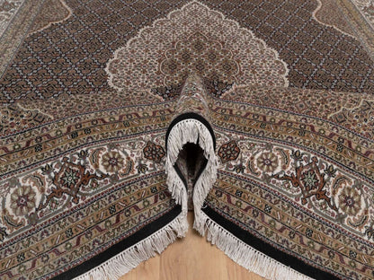 Tabriz hand-knotted wool rug in Black, 8'10" x 12'1", SKU O092711 (view 5)