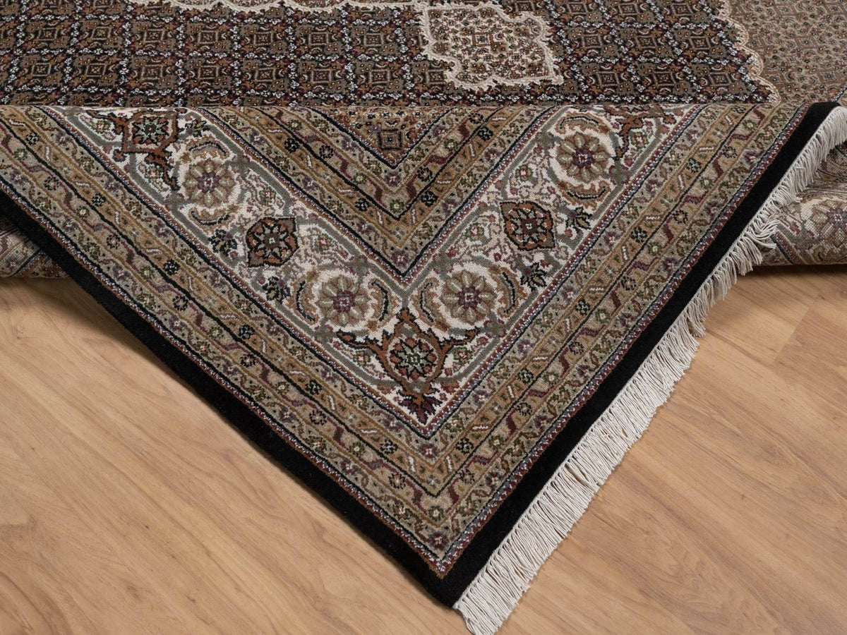 Tabriz hand-knotted wool rug in Black, 8'10" x 12'1", SKU O092711 (view 6)