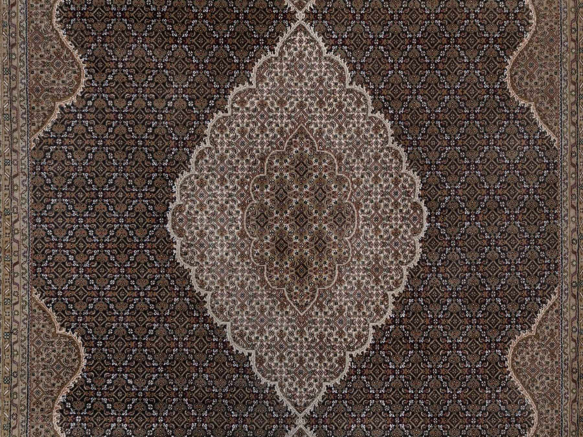 Tabriz hand-knotted wool rug in Black, 8'10" x 12'1", SKU O092711 (view 8)