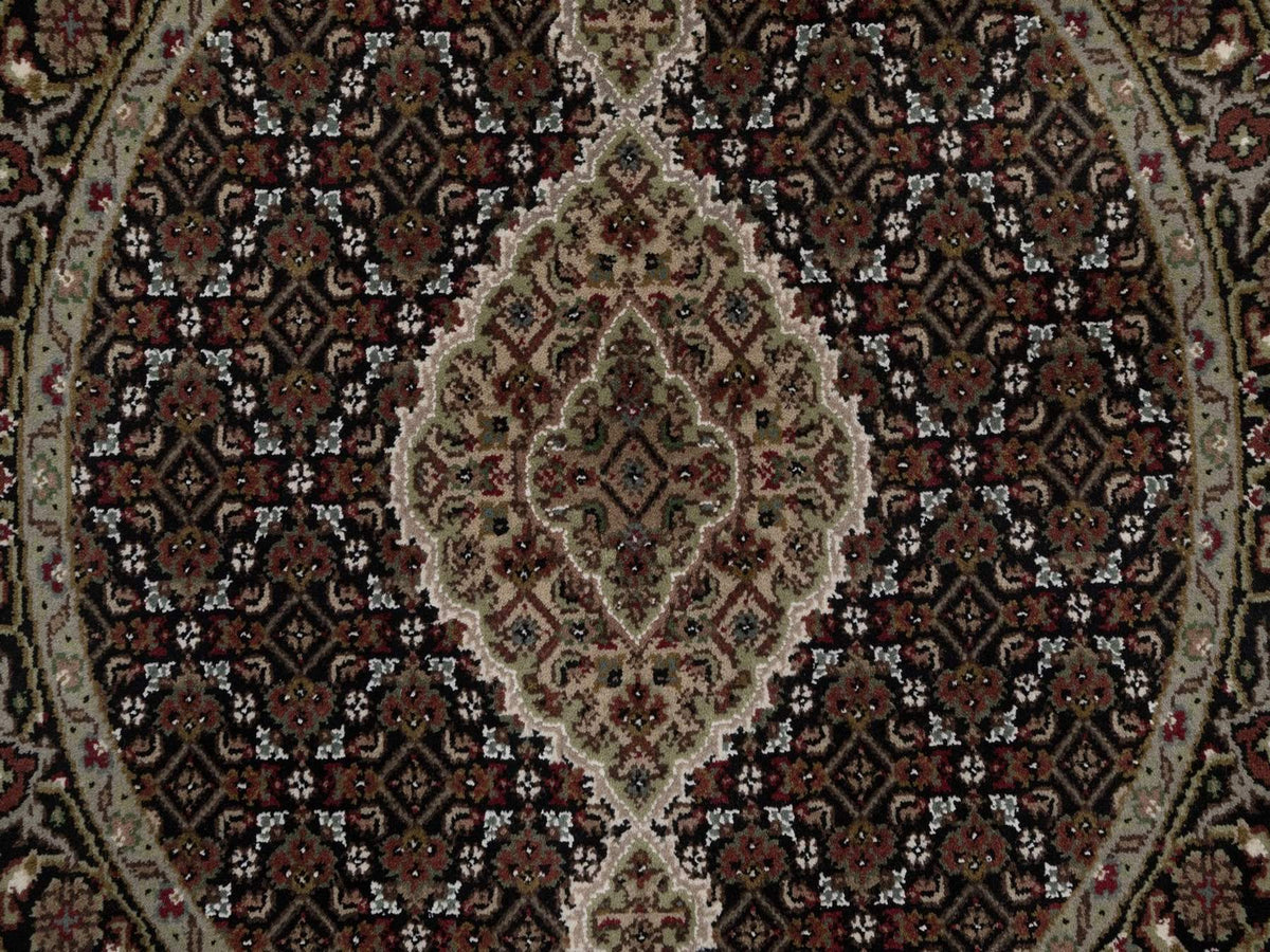 Tabriz hand-knotted wool rug in Black, 3'5" x 3'5", SKU O092718 (view 5)