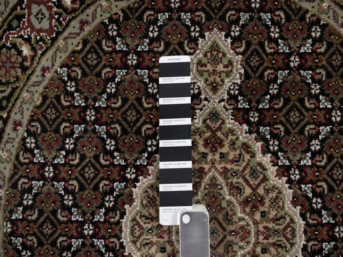 Tabriz hand-knotted wool rug in Black, 3'4" x 3'4", SKU O092719 (view 4)
