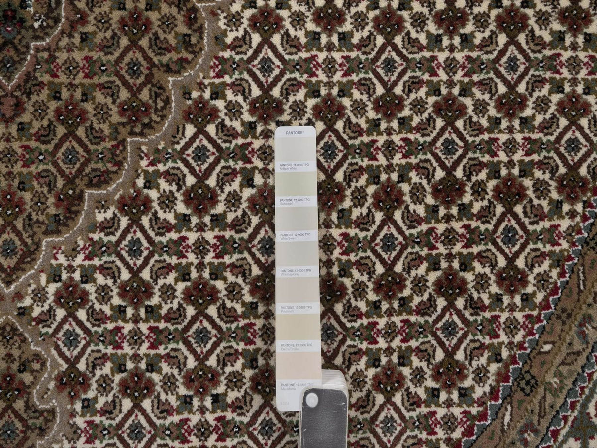 Tabriz hand-knotted wool rug in Ivory, 6' x 6', SKU O092720 (view 4)