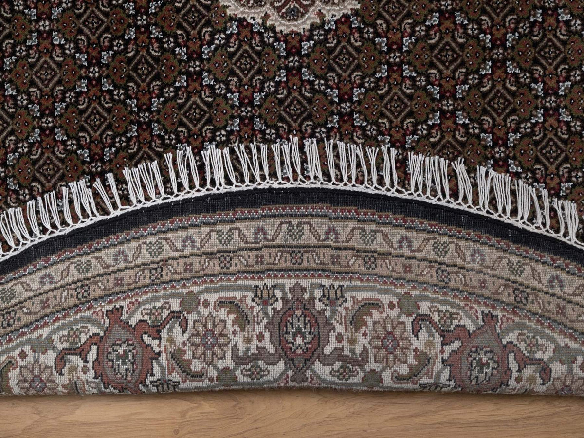 Tabriz hand-knotted wool rug in Black, 7'10" x 7'10", SKU O092721 (view 4)