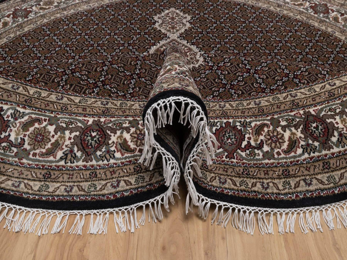 Tabriz hand-knotted wool rug in Black, 7'10" x 7'10", SKU O092721 (view 5)