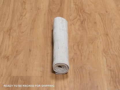 Modern / Contemporary hand-knotted polyester rug in Ivory, 2' x 3', SKU O092734 (view 6)