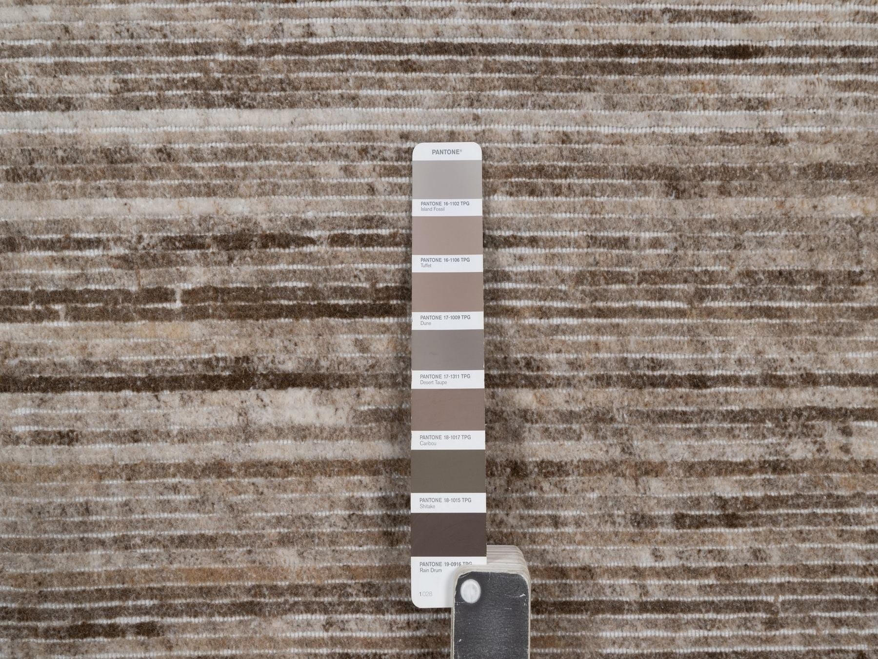 Modern / Contemporary hand-knotted polyester rug in Brown, 2' x 3', SKU O092739 (view 4)