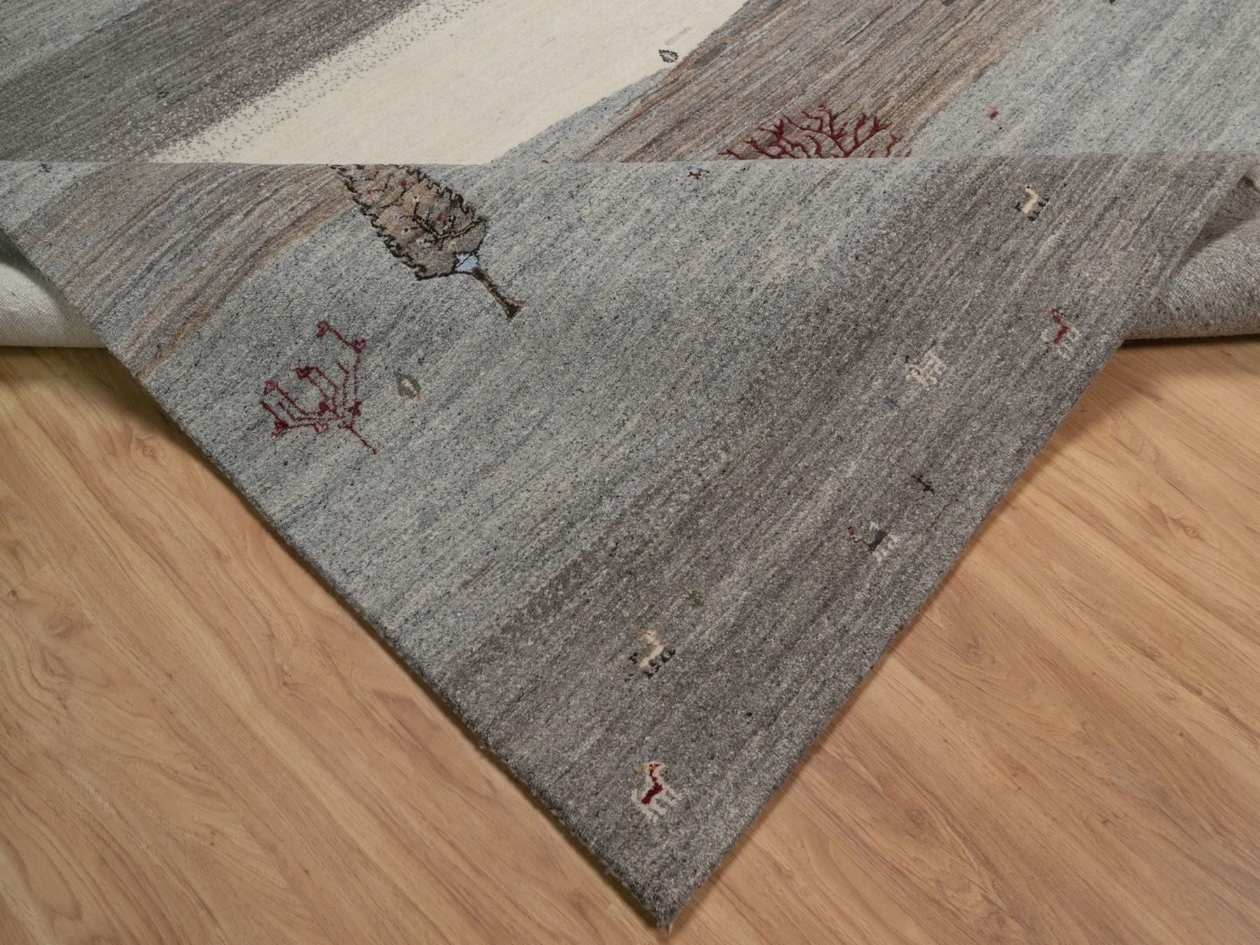 Gabbeh Modern / Contemporary hand-knotted wool rug in Gray, 8'8" x 11'10", SKU O092748 (view 6)